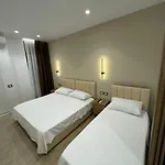 Sea La Vie فندق Kryemëdhej